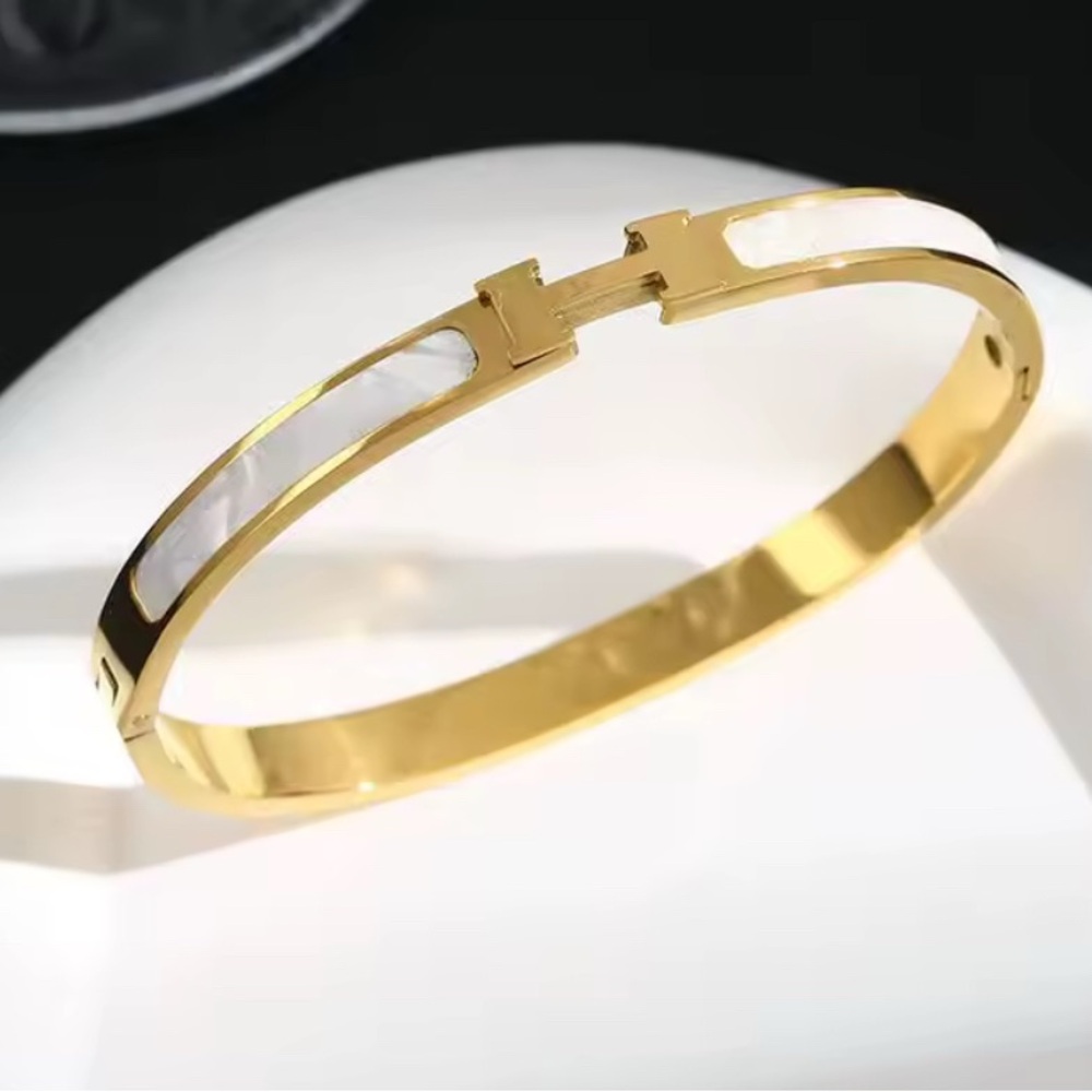 Retail $95 18k Gold Plated H lock Bangle Bracelet